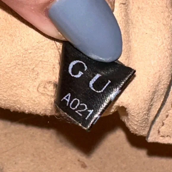 GUCCI Guccissima Small Signature Camera Bag - Picture 12 of 16